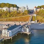 Apartament First Lands End *